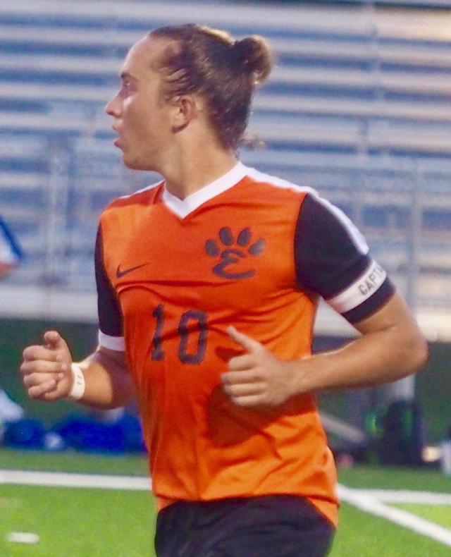 Ethan Miracle playing for Edwardsville in a game against Marquette Catholic earlier in the season.