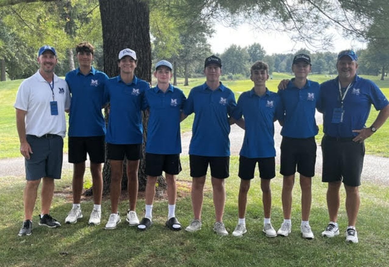 The Marquette Explorers boys golf squad.