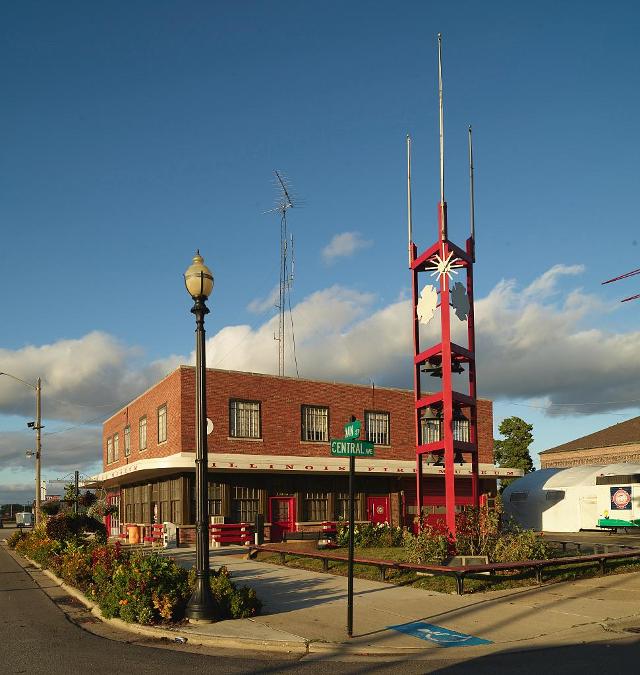The Illinois Fire Museum in the Old Firehouse Building #7 on the grounds of the Illinois State Fair in Springfield displays antique fire service memorabilia, art work, equipment, and sculptures. The museum is home to one of the nation's largest collections of firefighter patches. Library of Congress, Prints & Photographs Division, LC-DIG-highsm- 59138