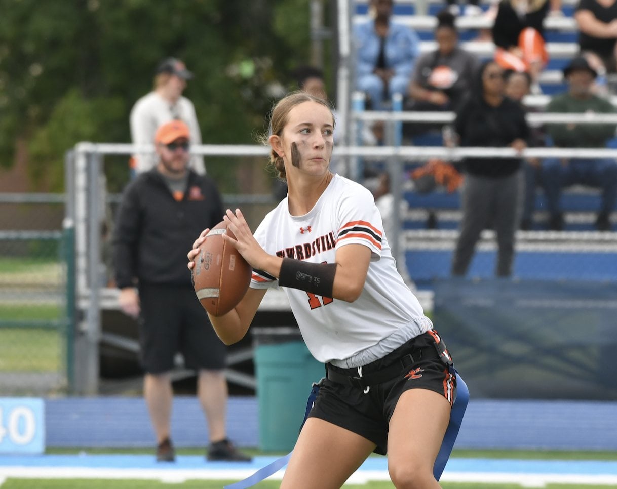 Quarterback Ella Wallace.