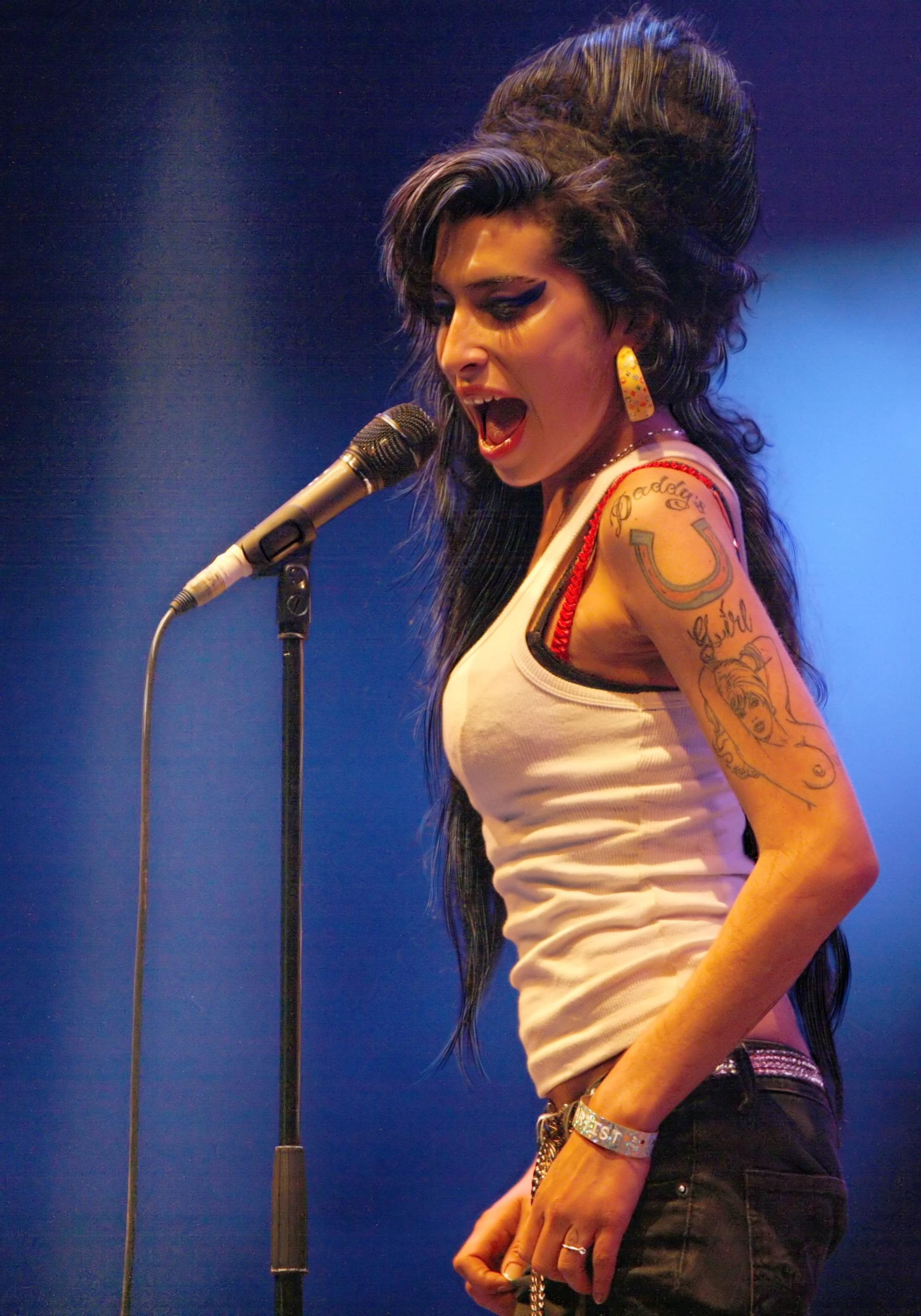 Amy Winehouse.