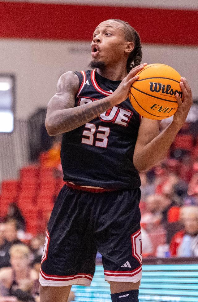 SIUE Men’s Basketball Dominates St. Ambrose in Exhibition Victory ...