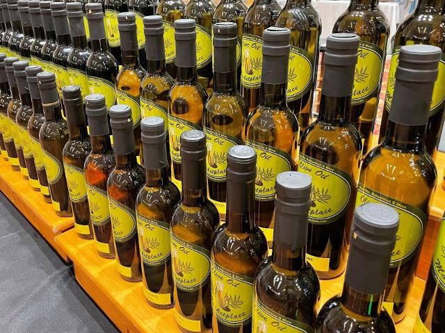 Mix & Match Olive Oils and Balsamics: Buy 1 Save 10%, Buy 3 Save 15%, Buy 6 Save 20%
