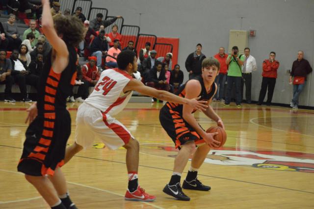 This is an Edwardsville look inside to move the ball against Alton. (Photo by Brent Feeney)