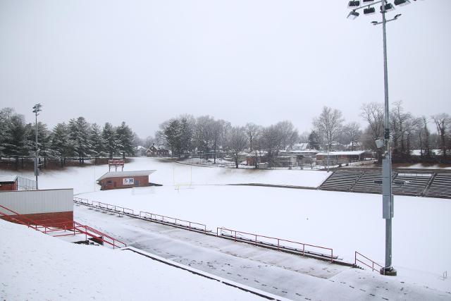 Alton Is Hit With Light Snowfall Overnight, Wood River Streets Clear