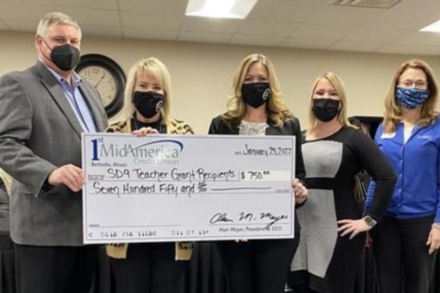 1st MidAmerica Credit Union Announces Teacher Grants RiverBender