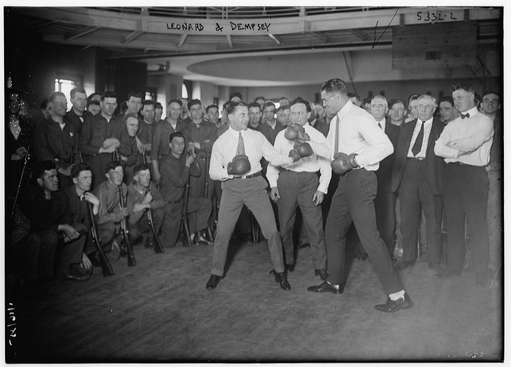 &ldquo;Leonard and Dempsey.&rdquo; Photograph shows boxers Jack Dempsey (1895-1983) and Benny Leonard (1896-1947) with magician Harry Houdini (1874-1926). Library of Congress Prints and Photographs Division, LC-B2- 5332-2