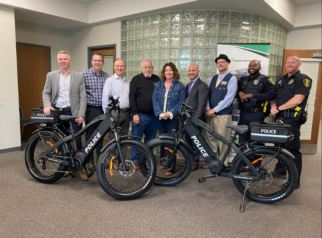 (from left to right) MCT Managing Director SJ Morrison, MCT Board Member Allen Adomite, MCT Board Chairman Ron Jedda, MCT Board Members Andy Economy and Kelly Schmidt, Interim SIUE Police Chief Justin Lieberman, SIUE Interim Vice Chancellor for Administration Dr. Bill Retzlaff, SIUE Police Officers Anthony Jones and Curtis Schwartzkopf. 