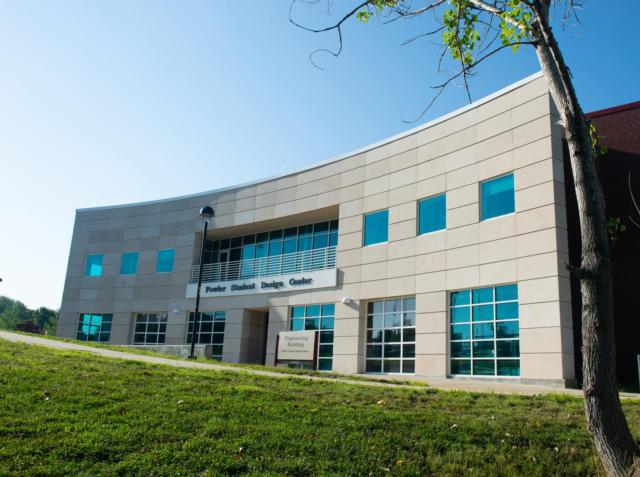 The Fowler Student Design Center at the SIUE School of Engineering.