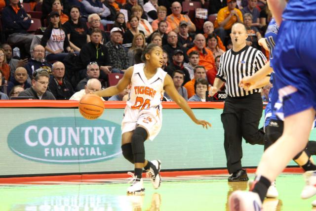 Quierra Love earned two key steals, one of which allowed the Tigers to tie the score in the fourth. (Photo by Madelaine Gerard)