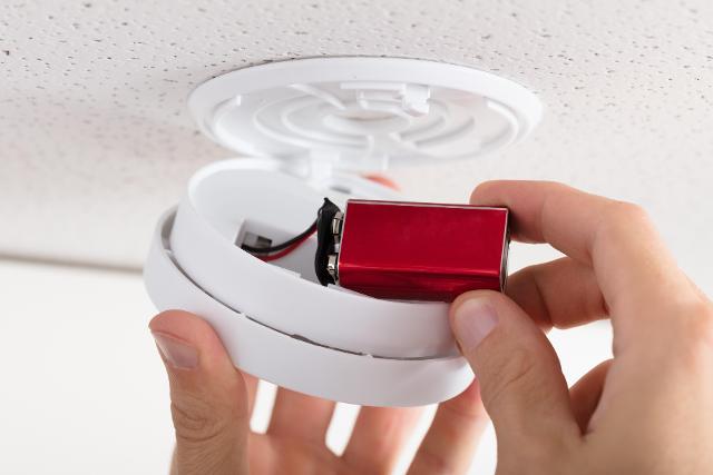 Illinois DCFS distributes smoke alarms to 897 Illinois families this year, reminds the public to practice a home fire escape plan.