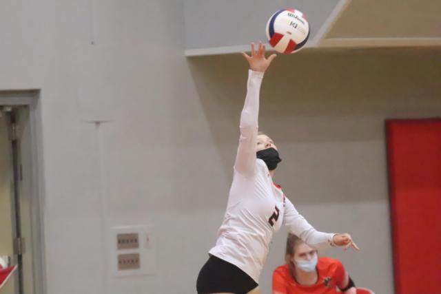 Edwardsville Gets Solid Team Effort, Underclassmen Contribute As Tigers ...