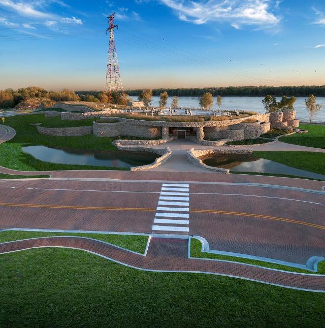 National Great Rivers Research and Education Center (NGRREC)