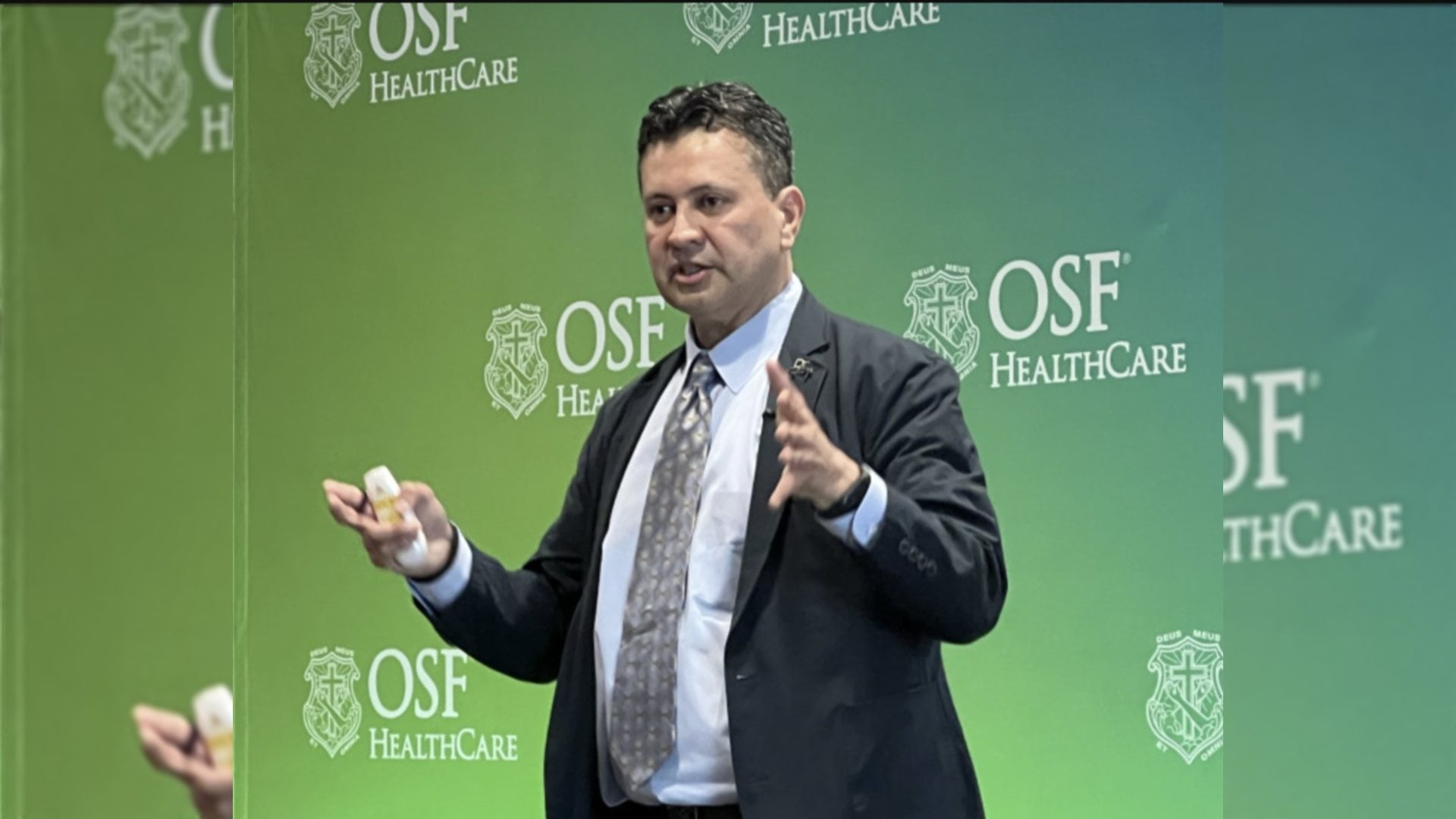 Dr. 'GPT' tells OSF physicians AI will transform disease detection and patient care