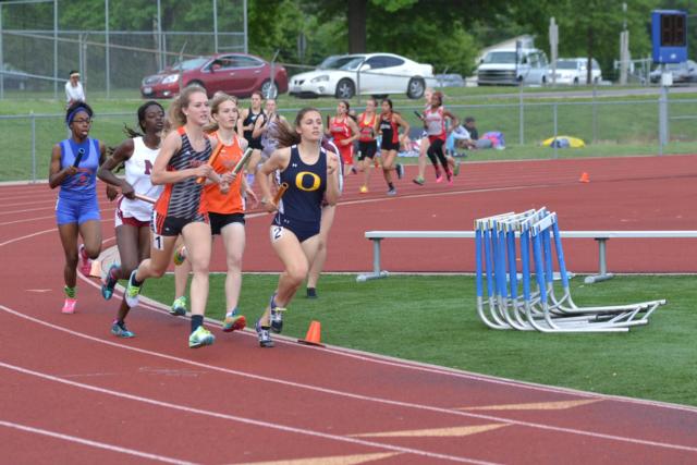 Danielle Bohannon ran the first leg of the 4 x 800 relay for Edwardsville on Friday. (Photo by Dan Brannan)
