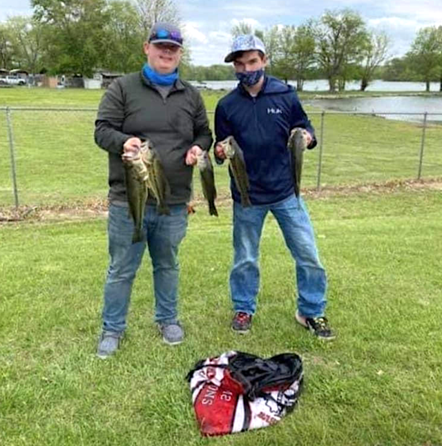 North Greene IHSA Bass Fishing state qualifiers Mick Hallock and Zack Tucker.
