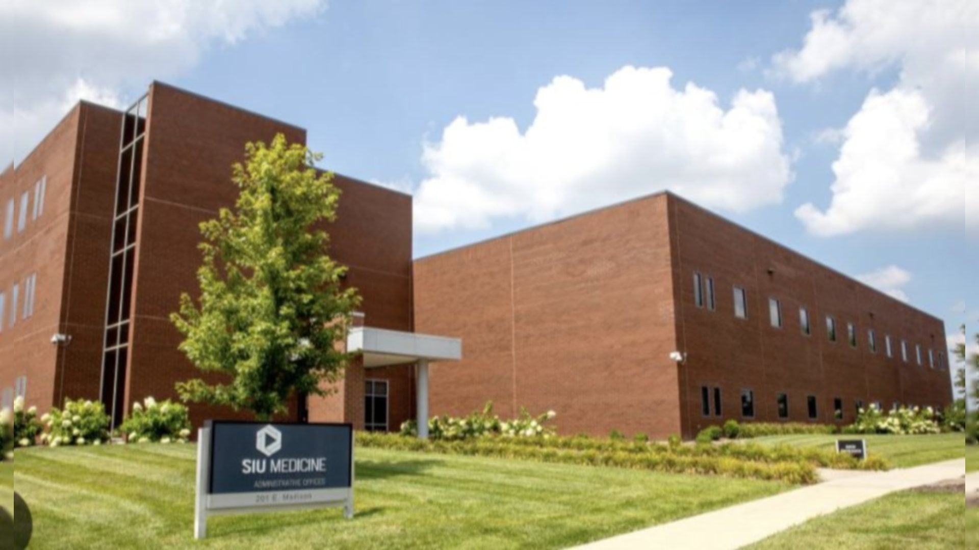 Multiple Area Grads Included: SIU School of Medicine Awards Degrees to 72 New Physicians and Scientists