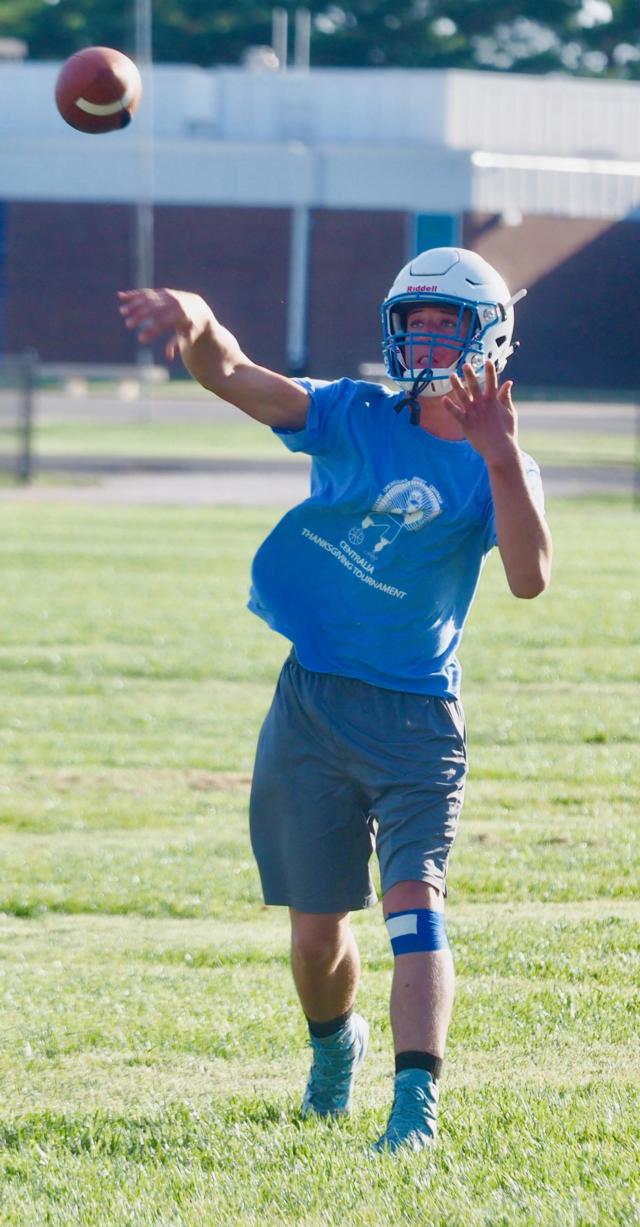 The Jerseyville quarterback throws a pass.