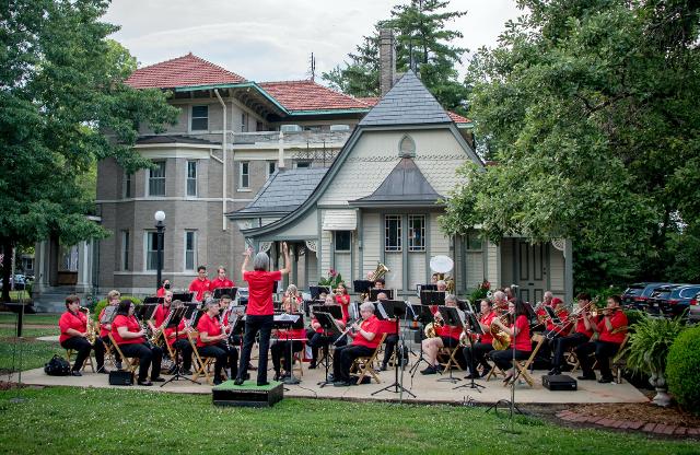 Alton Municipal Band To Celebrate Shenberger’s 10th Year As Conductor