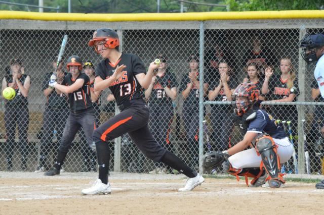 Edwardsville's Sarah Hangsleben.