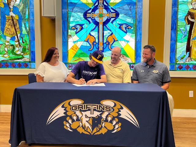 Luchetti will be a pitcher at Fontbonne University. 