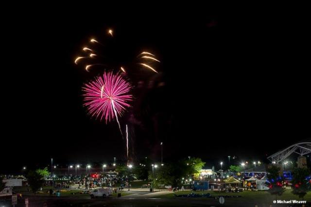 Fireworks were again captivating in Downtown Alton on Tuesday night. Molly Hatchet and Badfinger closed the night at Mac's with an entertained audience. (Photos by Michael Weaver)