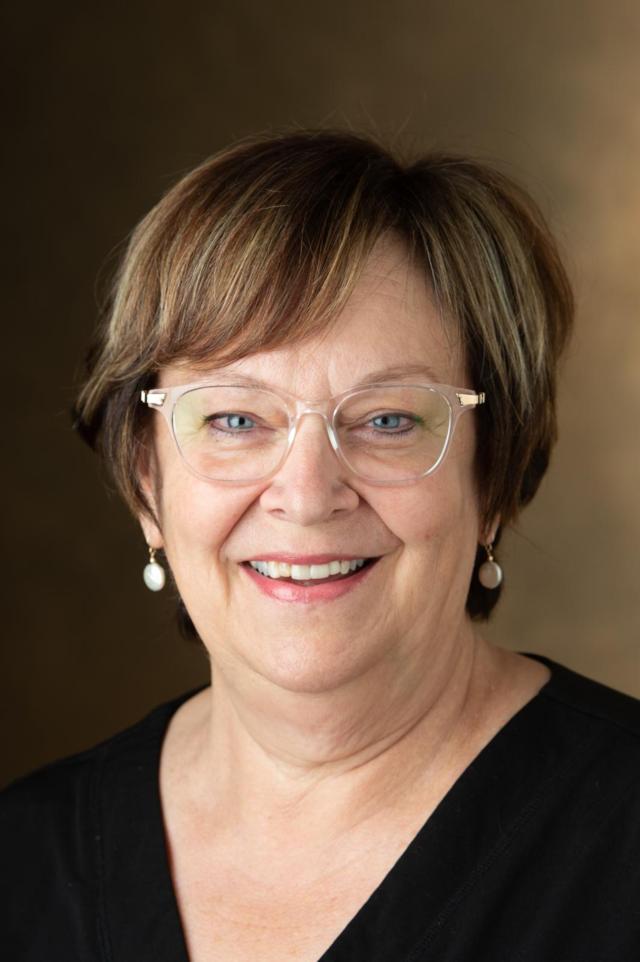 Photo: SIUE Chemistry Professor Leah O&rsquo;Brien, PhD, recipient of the American Chemical Society&rsquo;s (ACS) St. Louis Section 2021 Saint Louis Award.