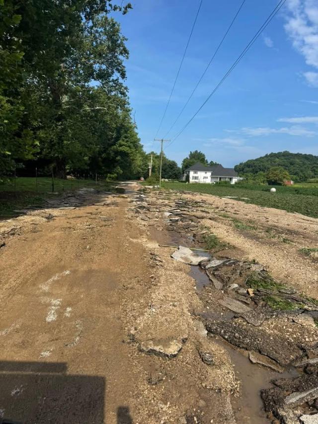 Hamburg Michael Road in Calhoun County (Photo by Shannon Gettings).