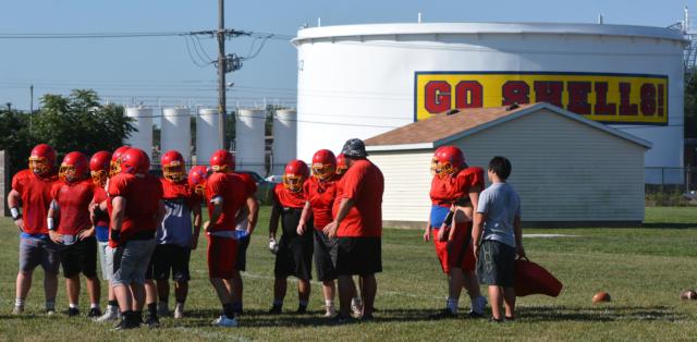 It's for Roxana to open the season tonight live on Riverbender.com against rival Southwestern. (Photos by Dan Brannan)