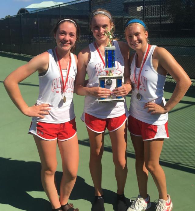 From left to Maddie Saenz, Val Walters, and Nikki Lowe. 