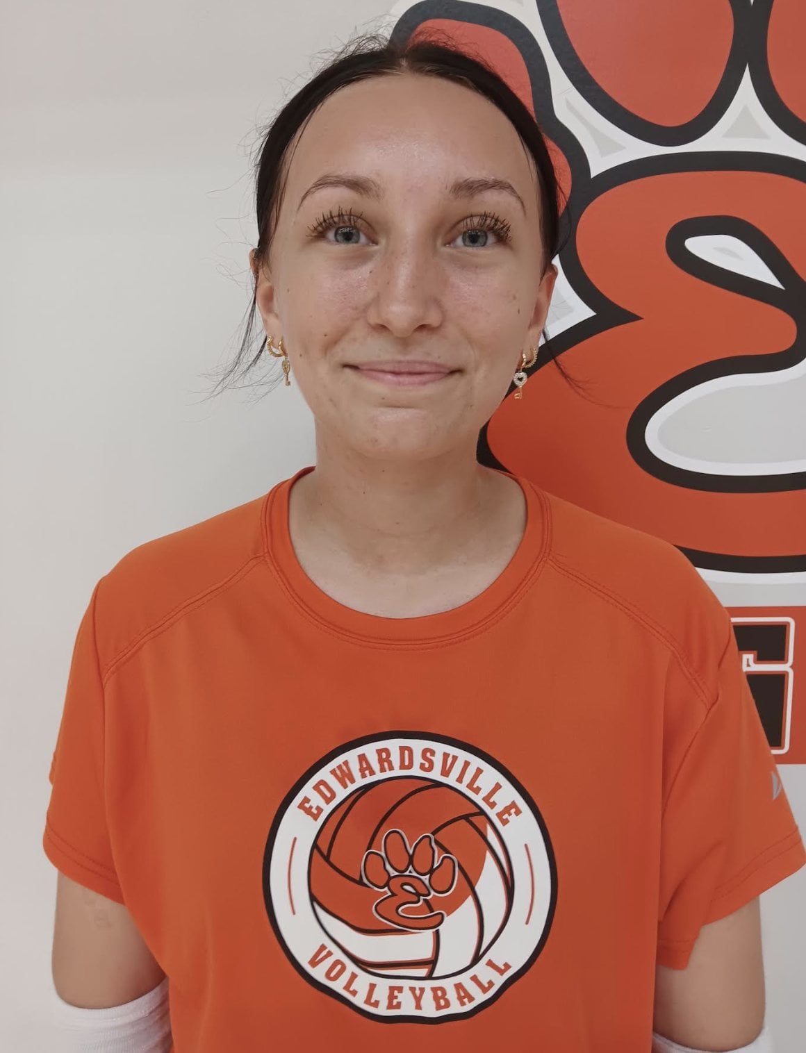 Bella Bowman, Edwardsville volleyball senior.