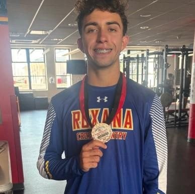 Roxana distance runner Noah Crump.