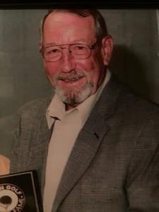 Robert L. (Bob) Von Hatten