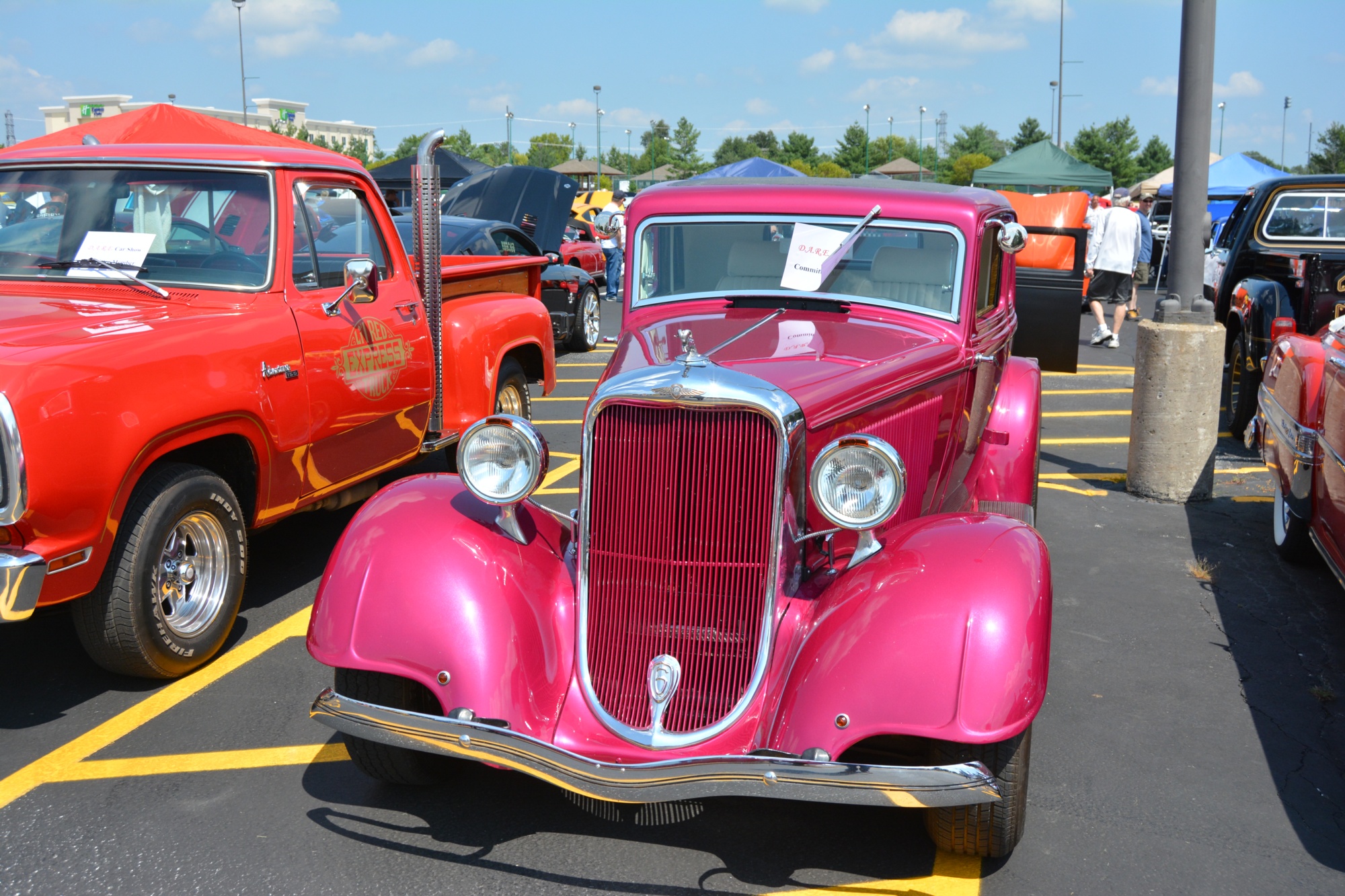 Edwardsville Police Department's D.A.R.E. Car Show big success once