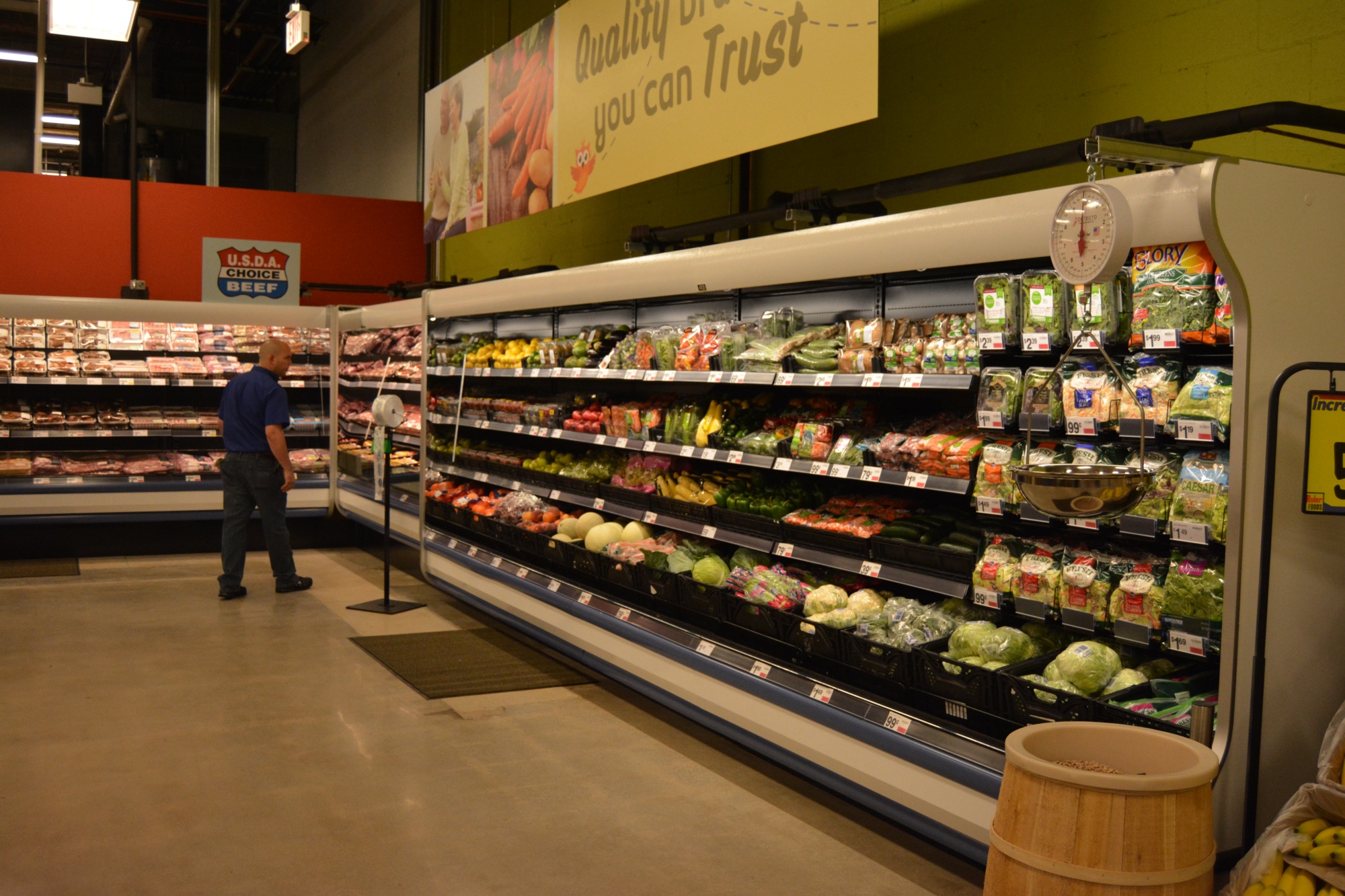 MAKING HISTORY Ruler Foods opens doors, brings Kroger brand back to Godfrey area
