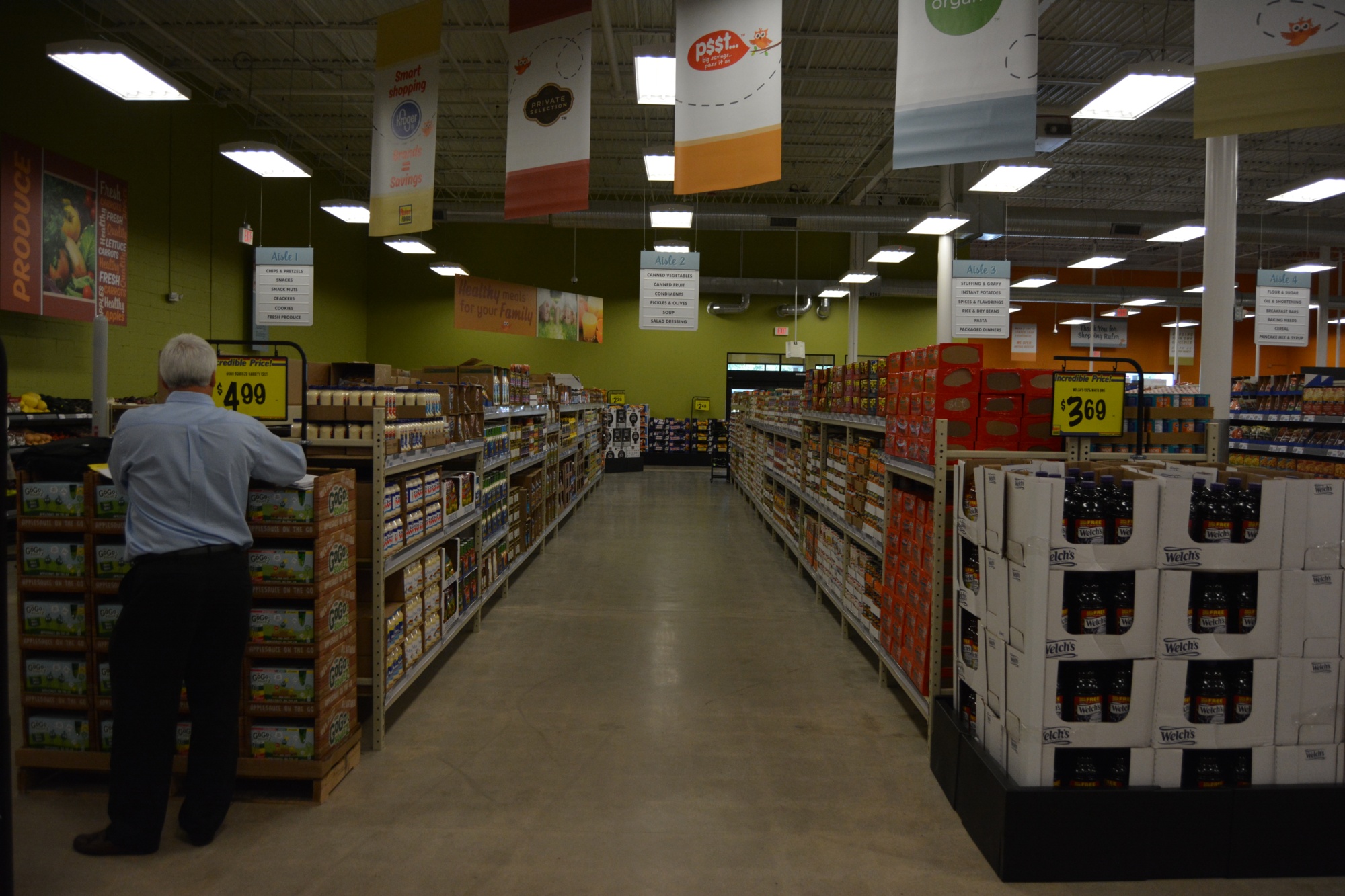 MAKING HISTORY Ruler Foods opens doors, brings Kroger brand back to Godfrey area