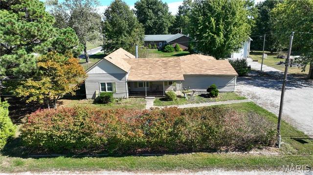 802 Pleasant Street, Bunker Hill | IL 62014 - MLS # 25050513 ...