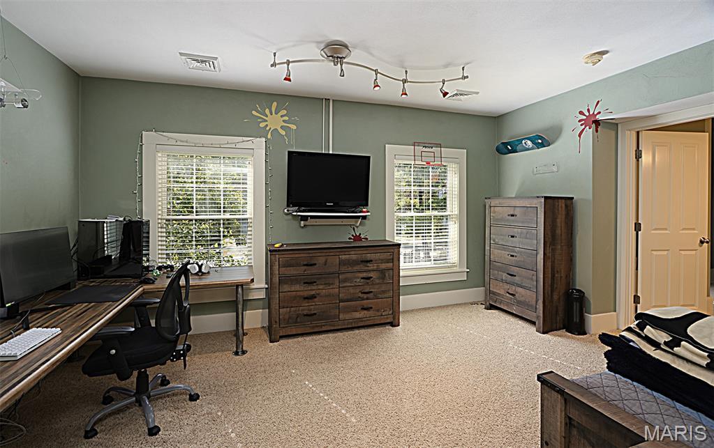 Property photo 64